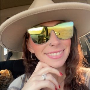 Meet your Posher, Heidi